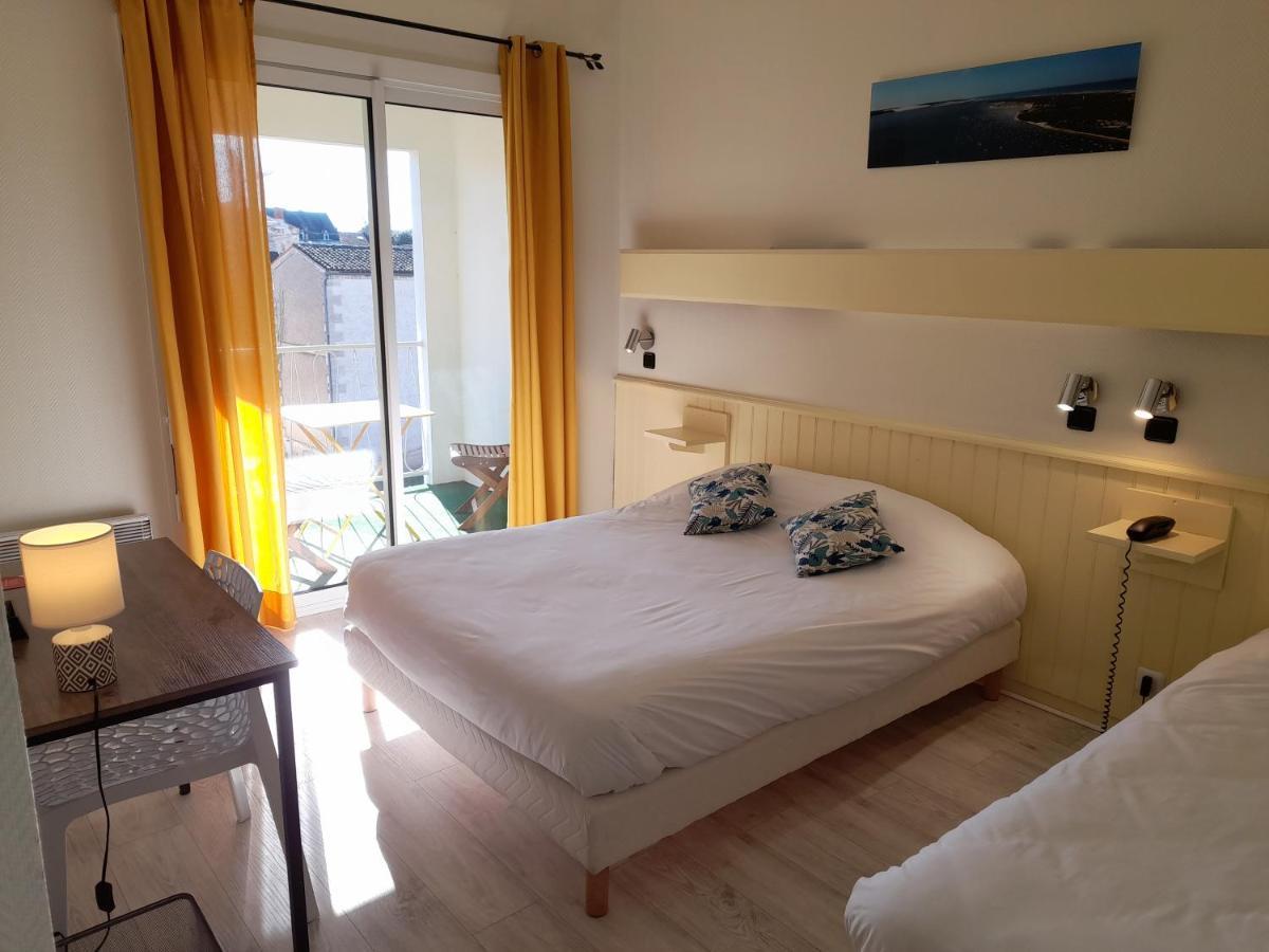 Contact Hotel De France サント エクステリア 写真