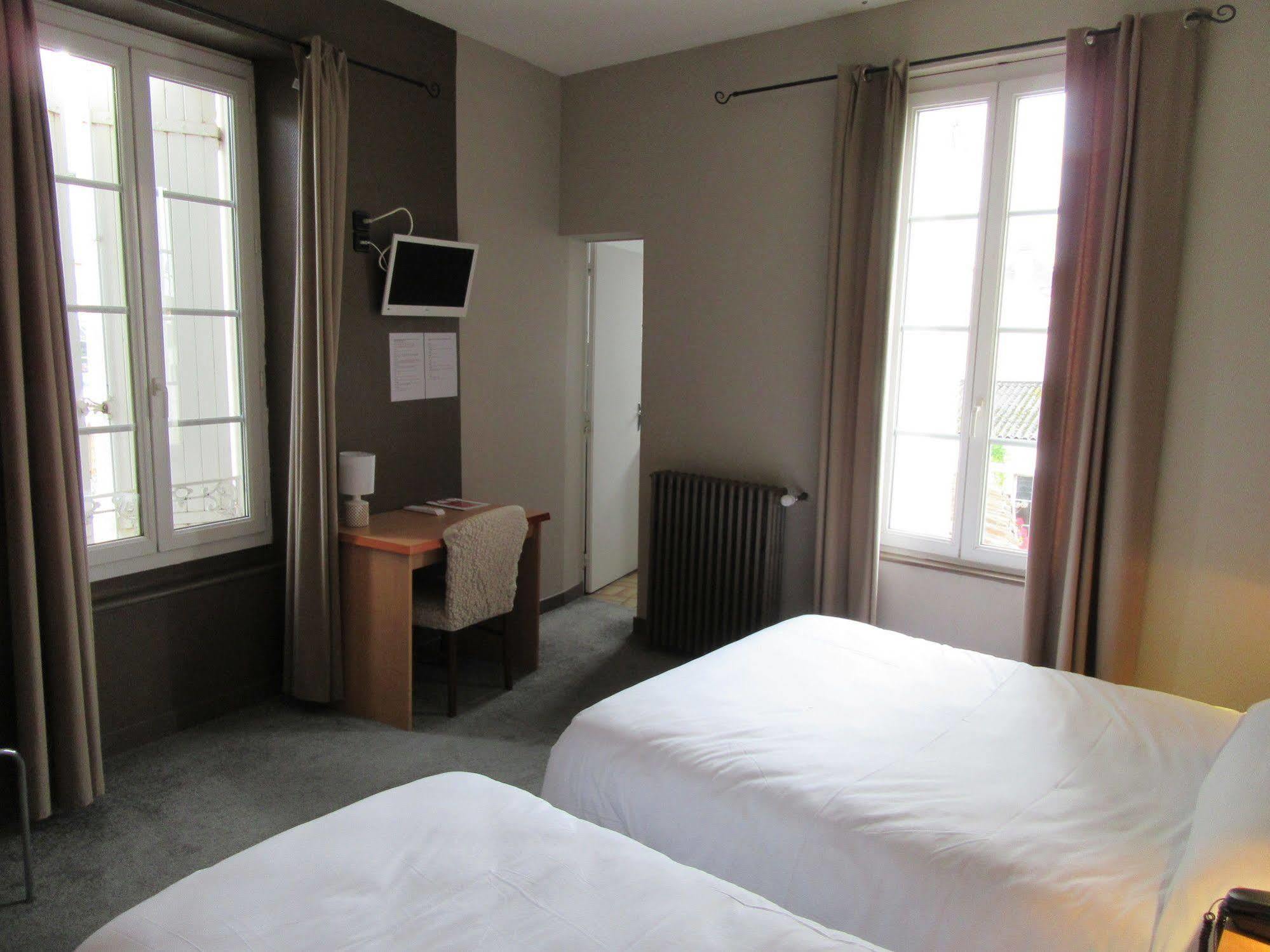 Contact Hotel De France サント エクステリア 写真
