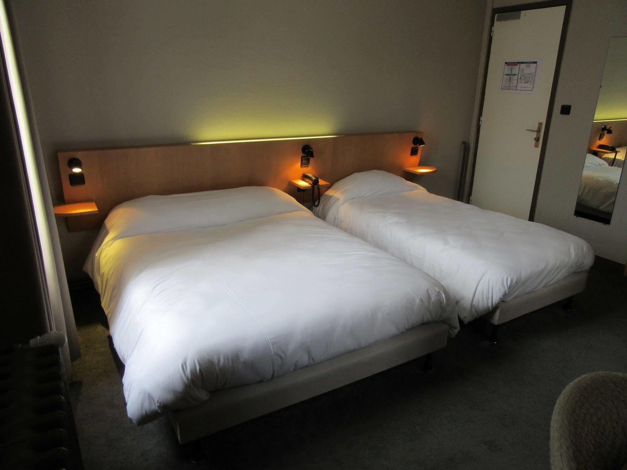 Contact Hotel De France サント エクステリア 写真