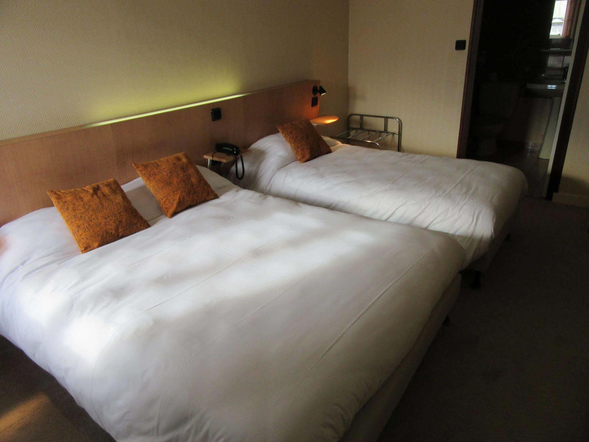Contact Hotel De France サント エクステリア 写真