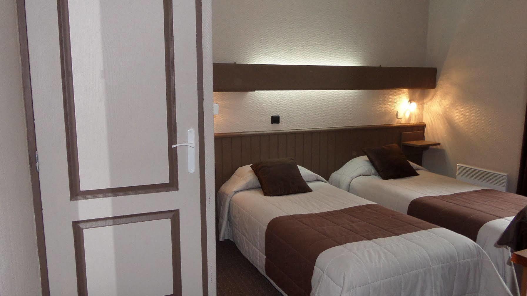 Contact Hotel De France サント エクステリア 写真