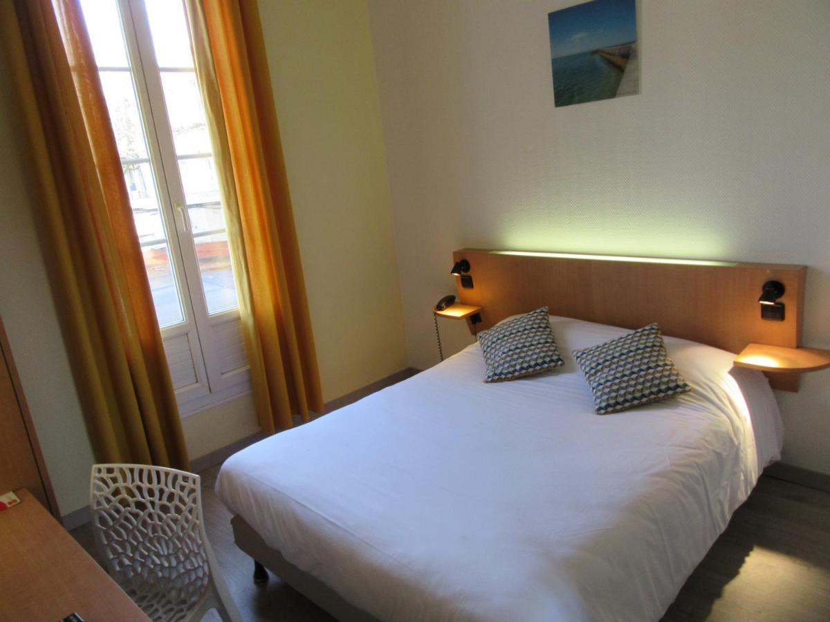 Contact Hotel De France サント エクステリア 写真